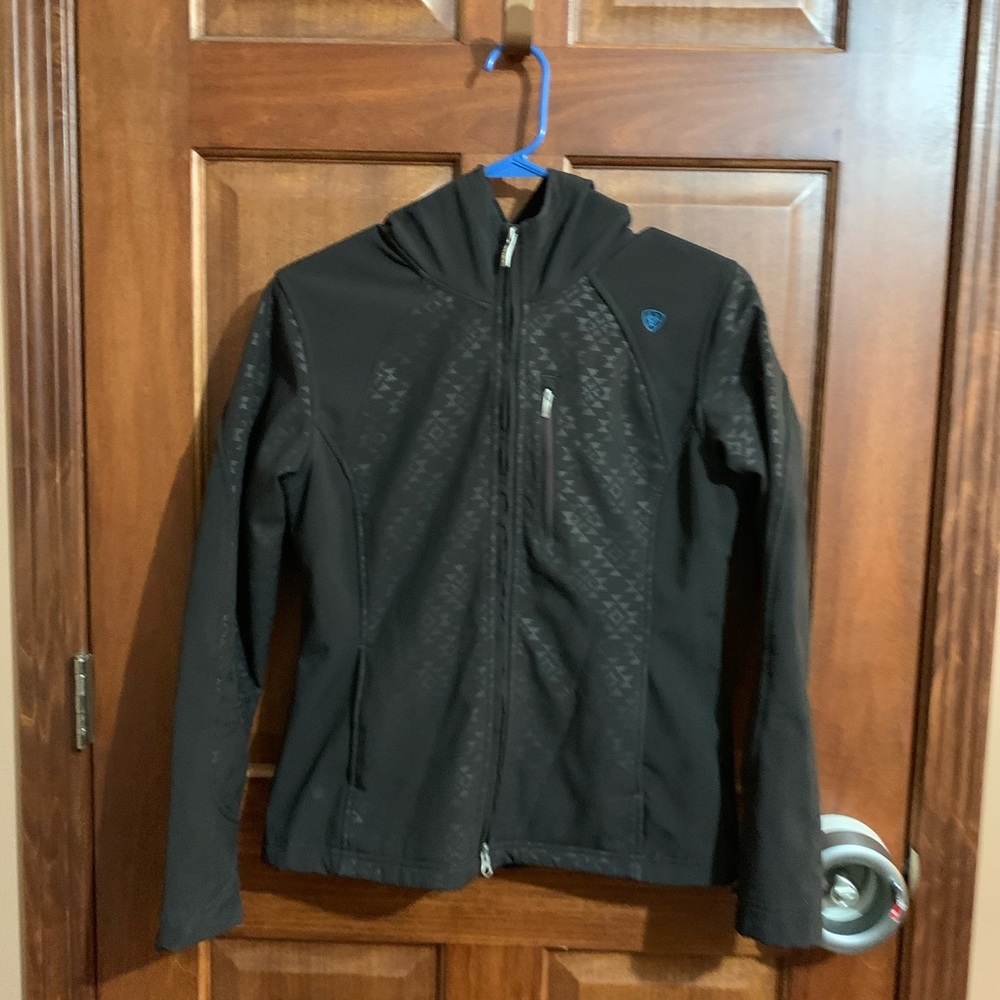 Ariat 💨💦 Jacket Resists Water Wind